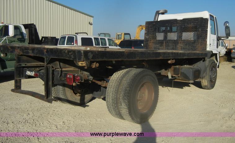image for item D4904 1986 Ford CF6000 flatbed truck