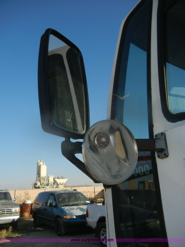 image for item D4904 1986 Ford CF6000 flatbed truck