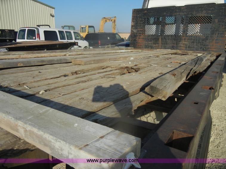 image for item D4904 1986 Ford CF6000 flatbed truck