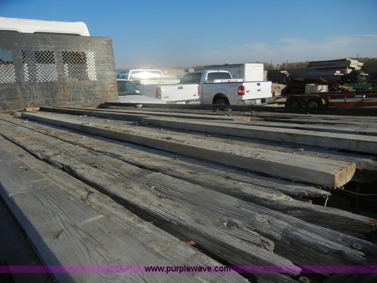 image for item D4904 1986 Ford CF6000 flatbed truck