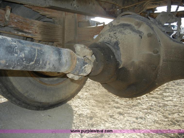 image for item D4904 1986 Ford CF6000 flatbed truck