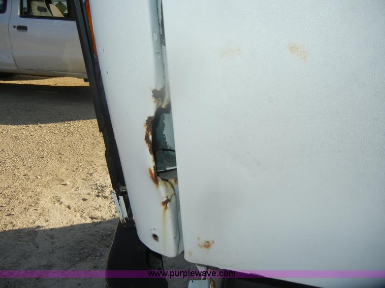 image for item D4904 1986 Ford CF6000 flatbed truck