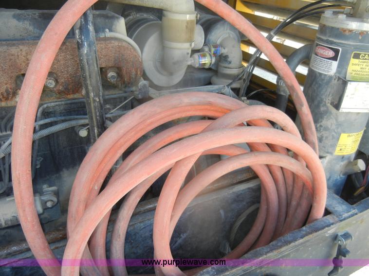 image for item D4908 2000 Atlas portable air compressor