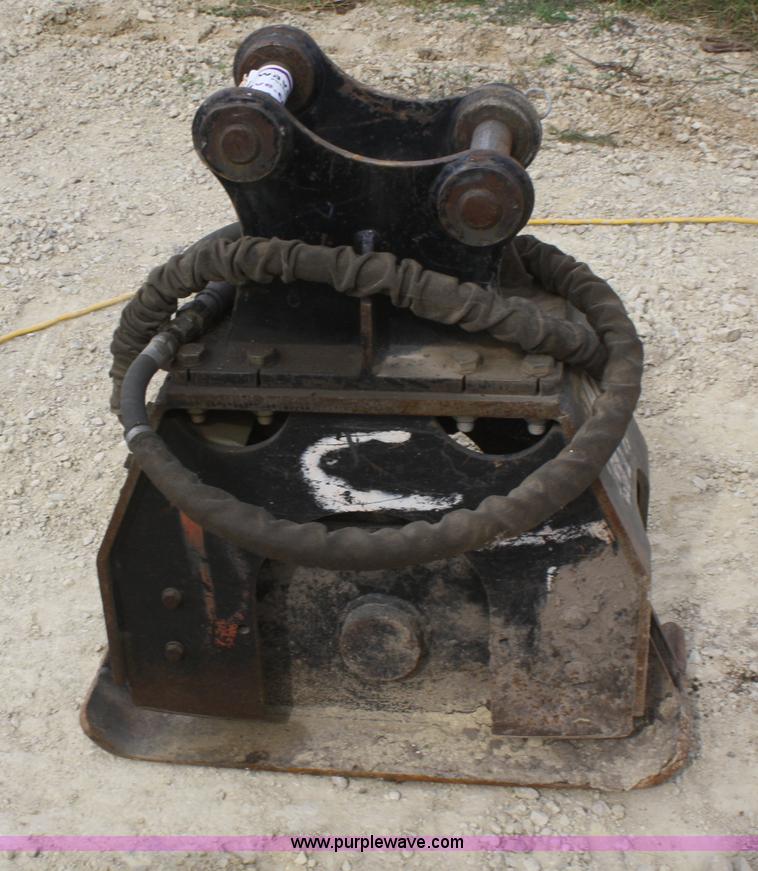 image for item D4913 Caterpillar vibratory plate compactor attachment