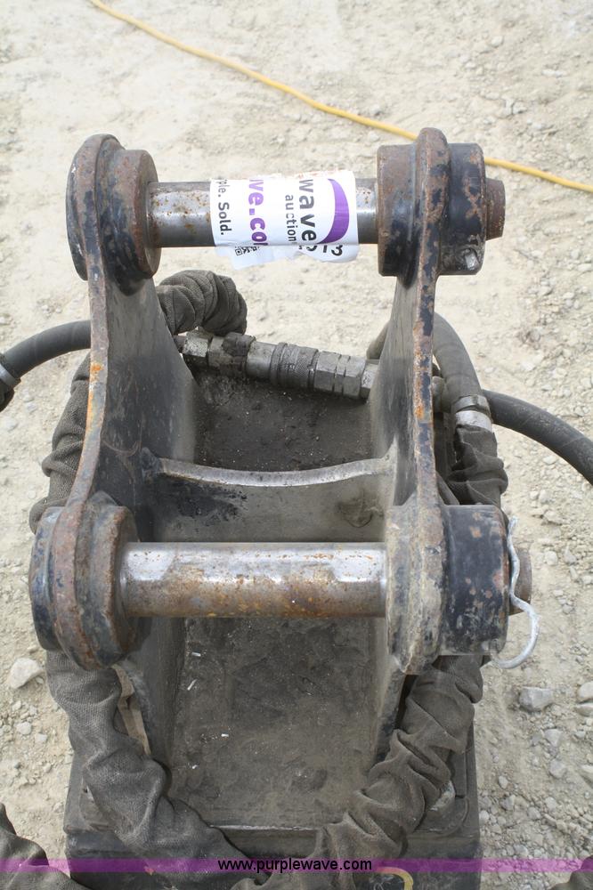 image for item D4913 Caterpillar vibratory plate compactor attachment