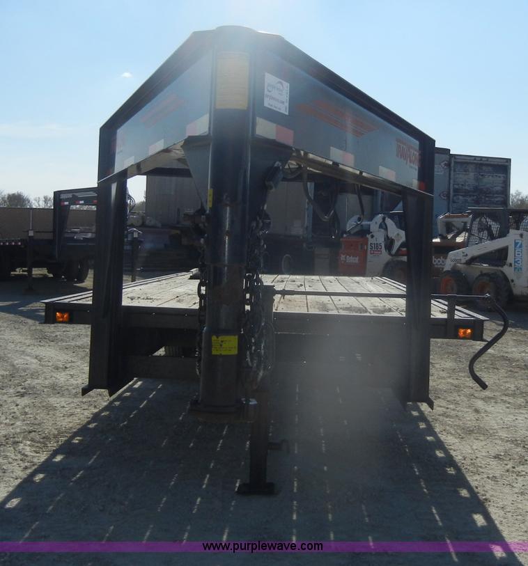 image for item D4914 1998 Travalong gooseneck trailer