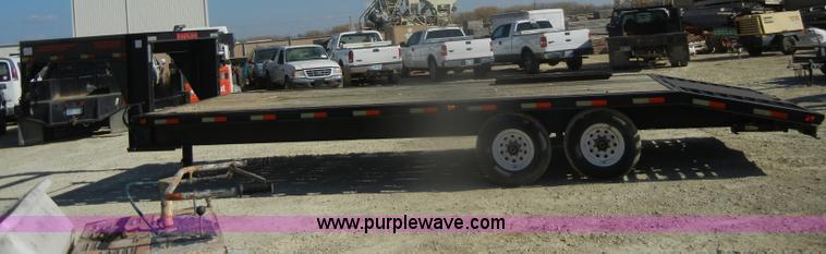 image for item D4914 1998 Travalong gooseneck trailer