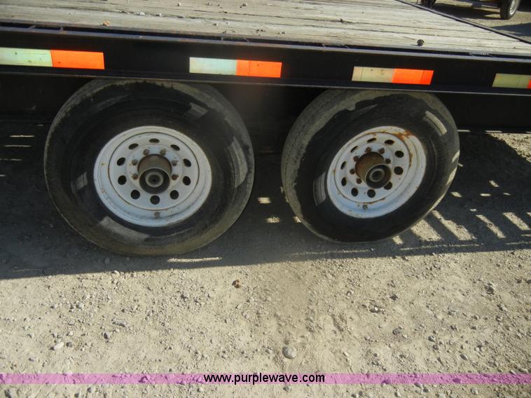 image for item D4914 1998 Travalong gooseneck trailer