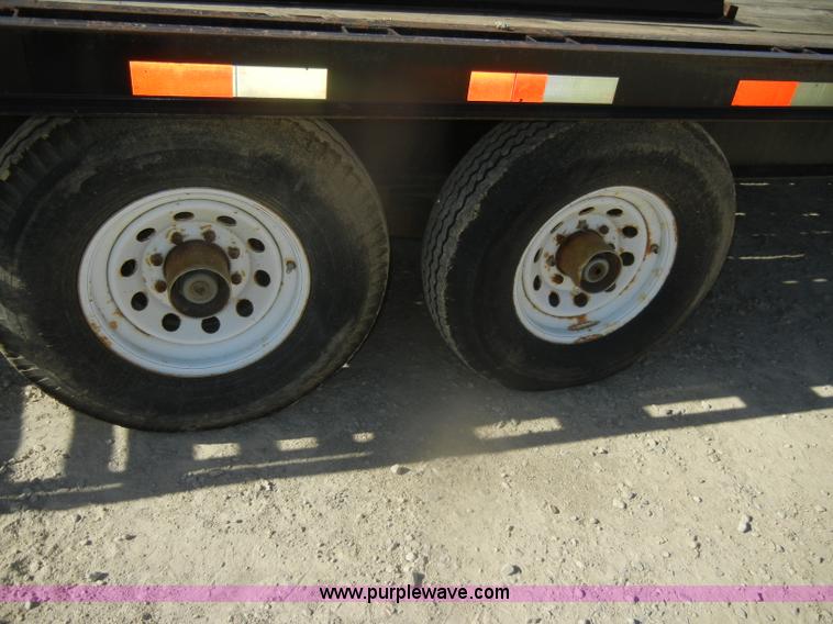 image for item D4914 1998 Travalong gooseneck trailer