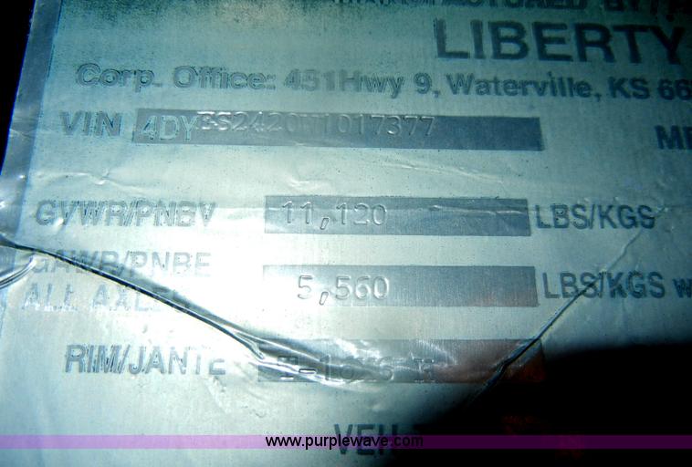 image for item D4914 1998 Travalong gooseneck trailer