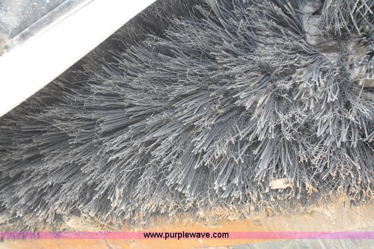 image for item D4917 2008 Caterpillar BP18B broom attachment