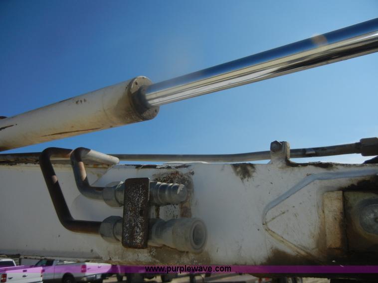 image for item D4923 1994 Bobcat 331 compact excavator