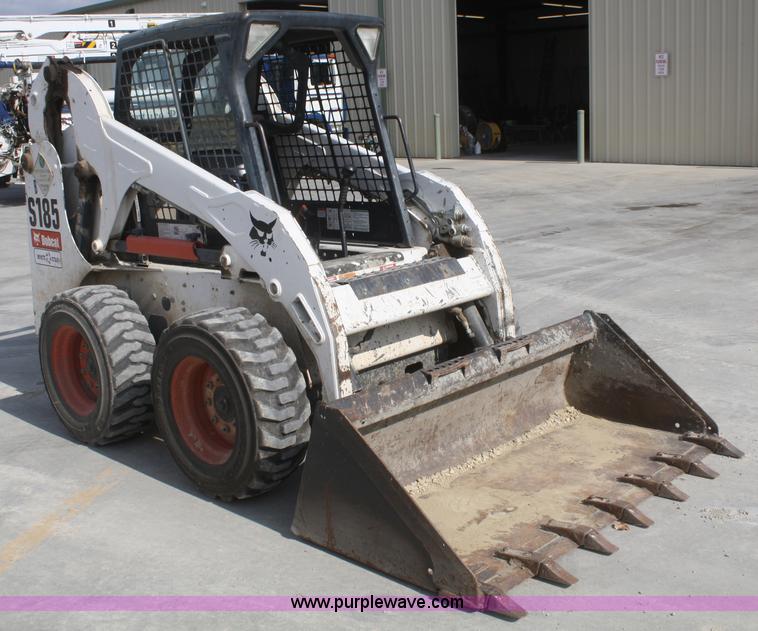image for item F2710 2008 Bobcat S185 skid steer