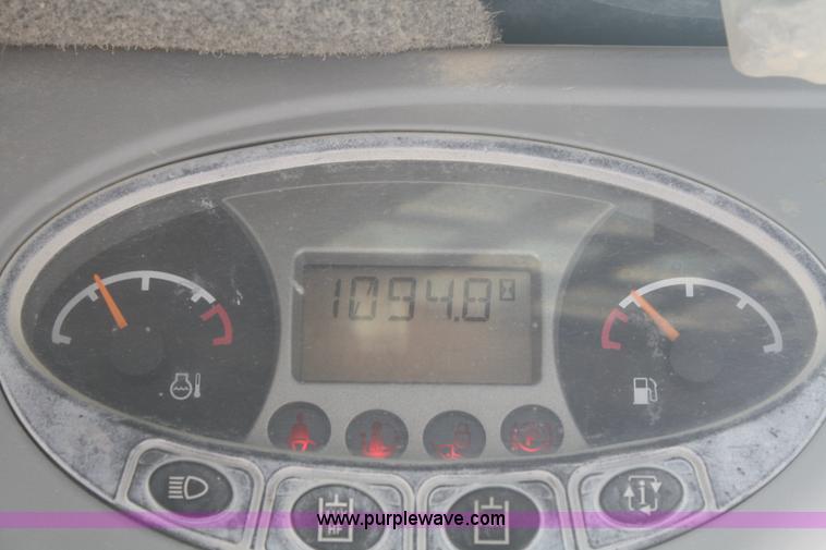 image for item F2710 2008 Bobcat S185 skid steer