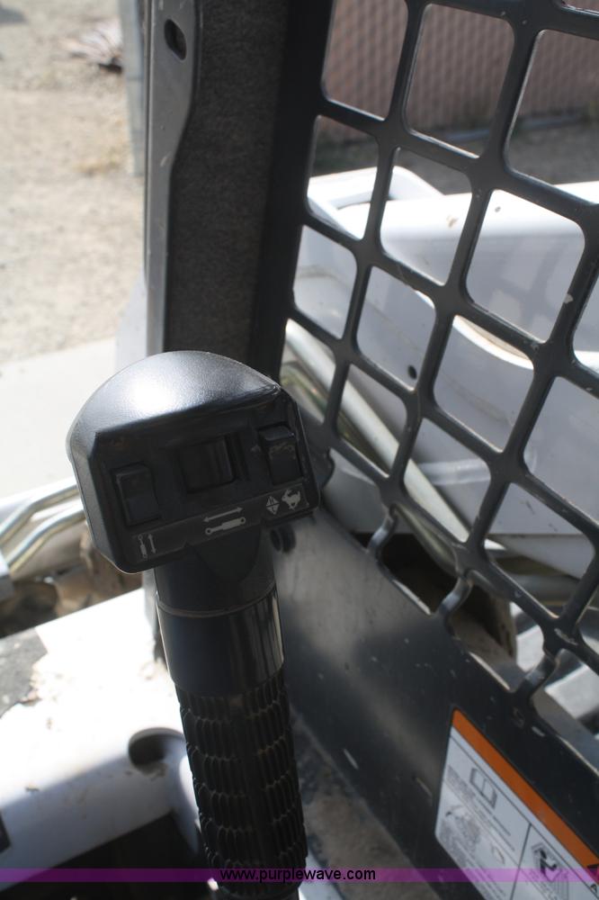 image for item F2710 2008 Bobcat S185 skid steer