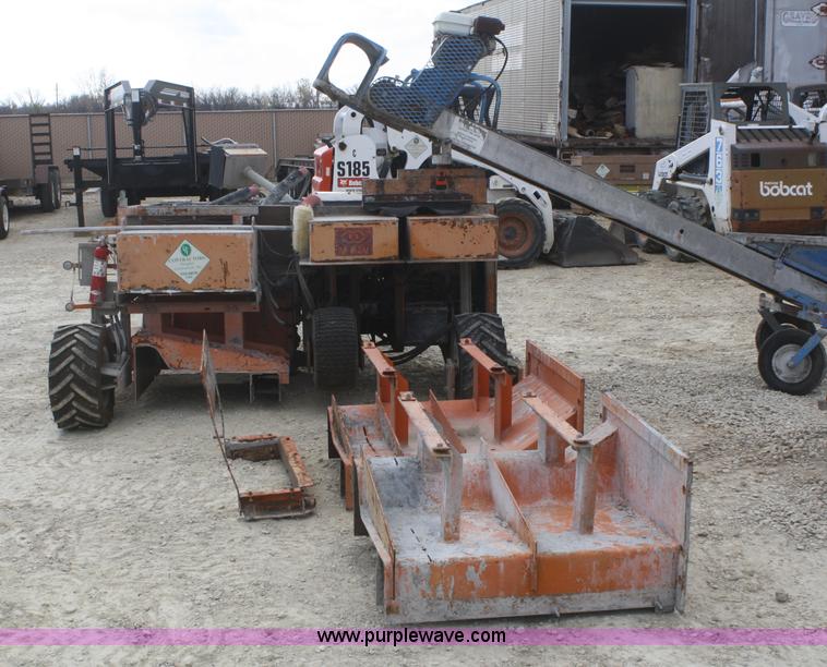 image for item F2711 MBW CG100 curb machine