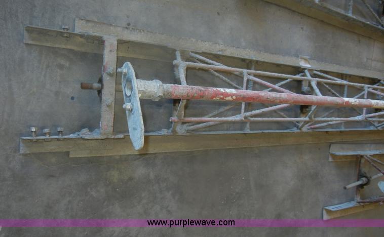 image for item O9502 Allentown A-Frame power concrete screed