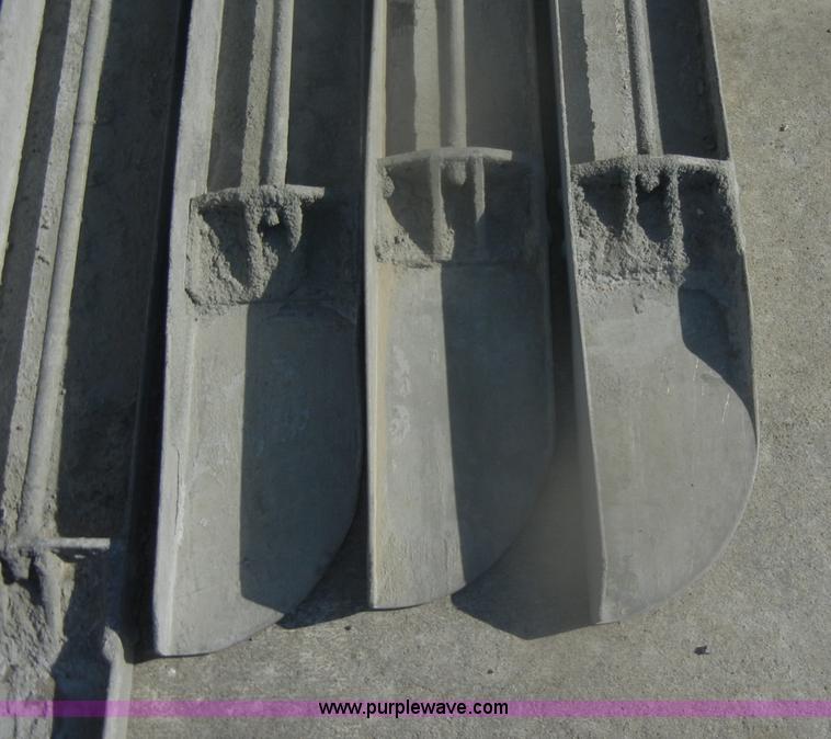 image for item O9577 (6) concrete screeds
