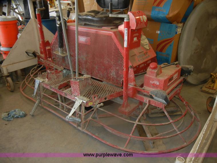 image for item O9590 1999 Razorback ride-on dual trowel