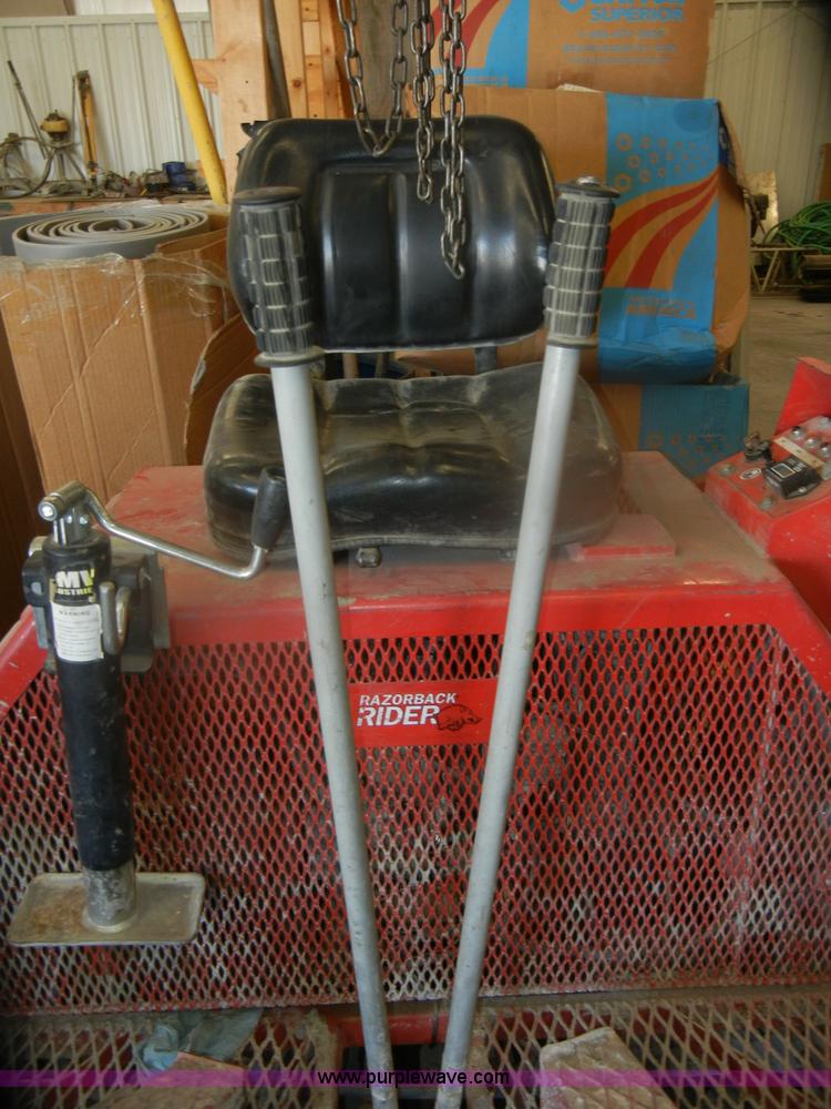 image for item O9590 1999 Razorback ride-on dual trowel
