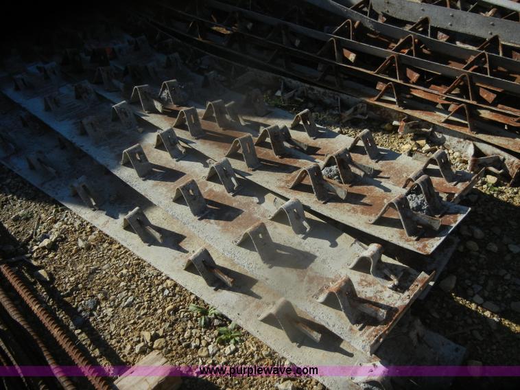 image for item O9613 Metal concrete street forms