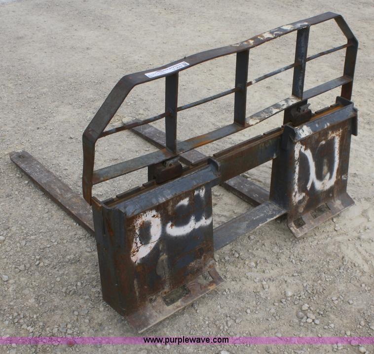 image for item U9664 Pallet fork attachment
