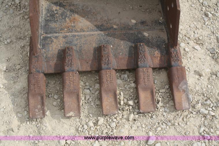 image for item U9665 Caterpillar 20" mini excavator bucket