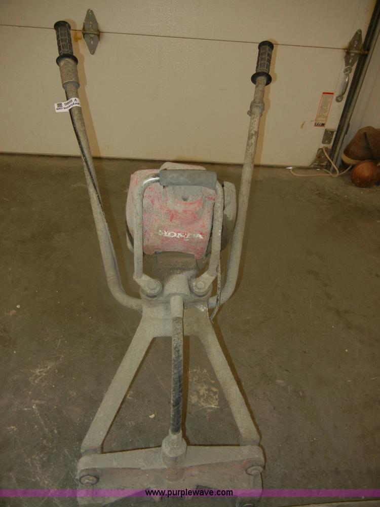 image for item V9986 Vibra Strike screed