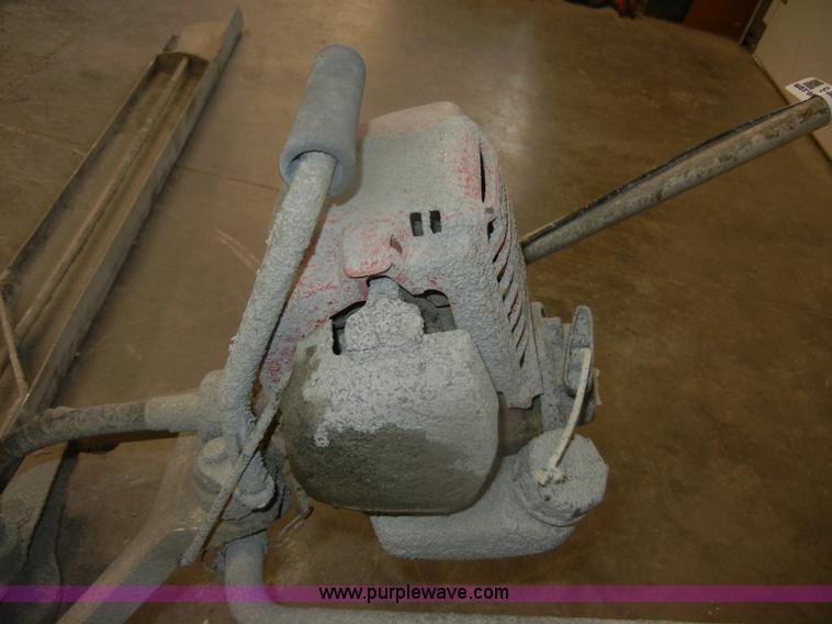 image for item V9986 Vibra Strike screed