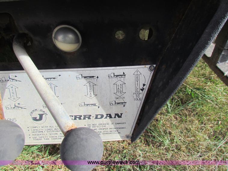 image for item B1659 1994 Ford Super Duty XLT roll back truck