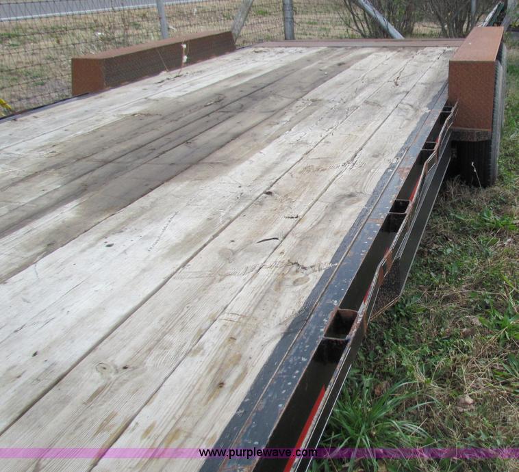 image for item B1660 2011 Top Hat 20' equipment trailer