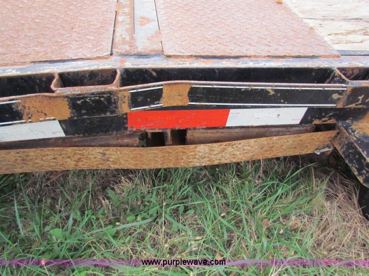 image for item B1660 2011 Top Hat 20' equipment trailer