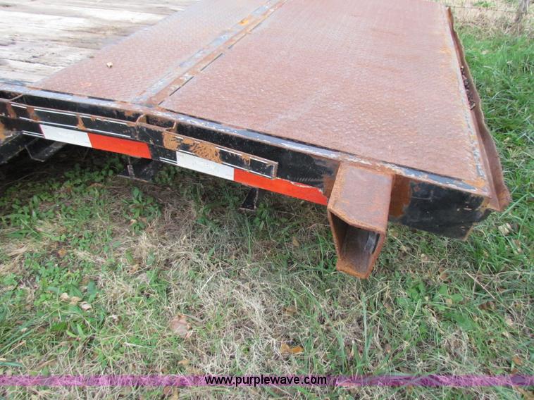 image for item B1660 2011 Top Hat 20' equipment trailer