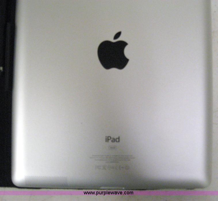 image for item C9927 Apple iPad 16GB tablet
