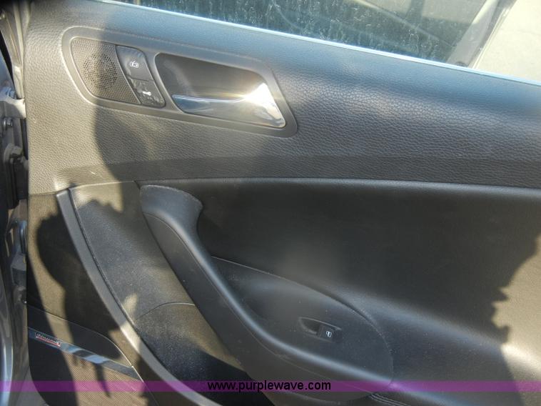 image for item D4645 2006 Volkswagen Passat 2.0T