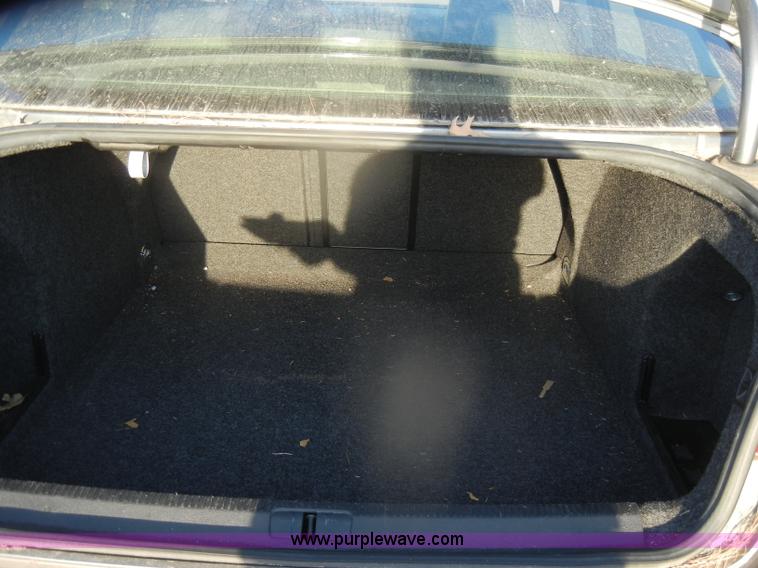 image for item D4645 2006 Volkswagen Passat 2.0T