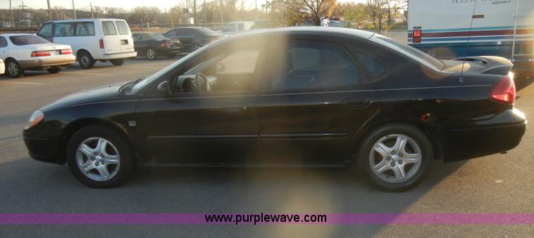 image for item D4647 2001 Ford Taurus SE