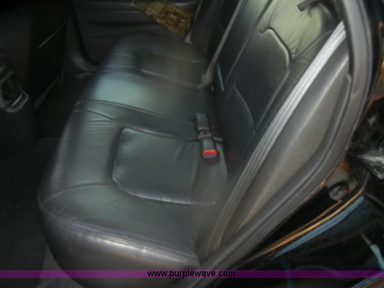 image for item D4647 2001 Ford Taurus SE