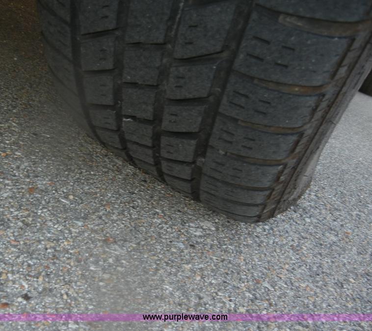 image for item D4647 2001 Ford Taurus SE