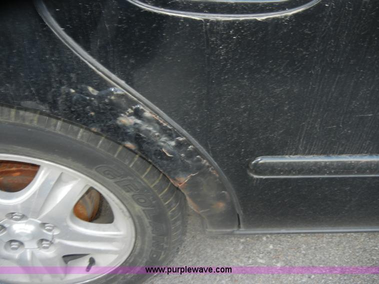 image for item D4647 2001 Ford Taurus SE