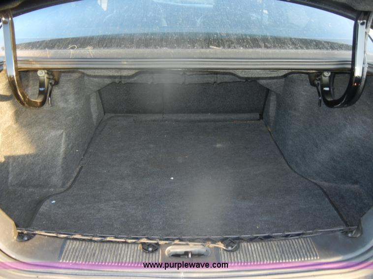 image for item D4647 2001 Ford Taurus SE