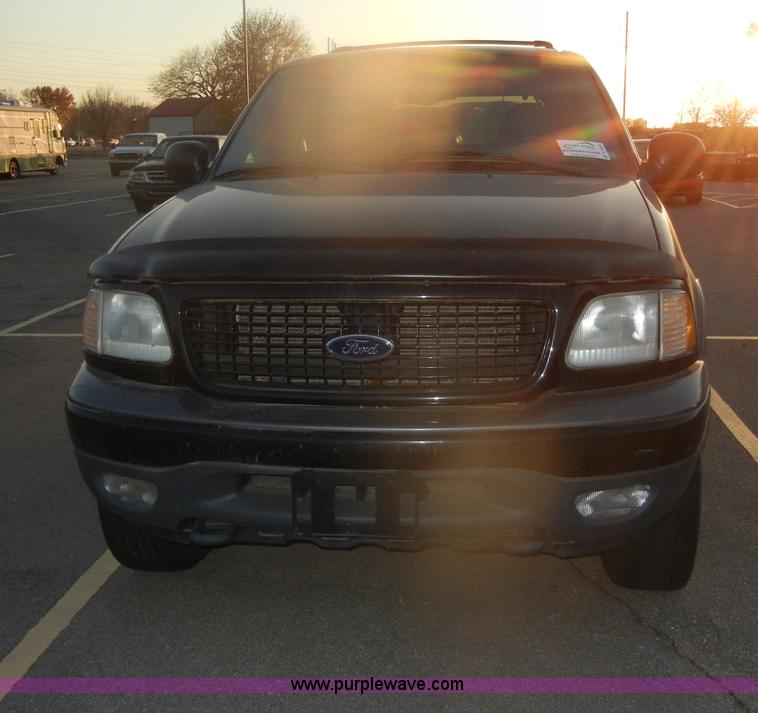image for item D4648 2000 Ford Expedition XLT SUV