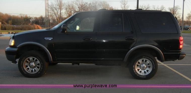 image for item D4648 2000 Ford Expedition XLT SUV