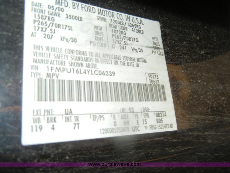 image for item D4648 2000 Ford Expedition XLT SUV