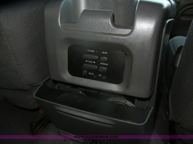 image for item D4648 2000 Ford Expedition XLT SUV