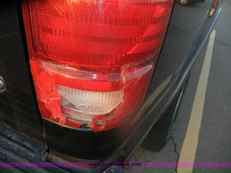 image for item D4648 2000 Ford Expedition XLT SUV