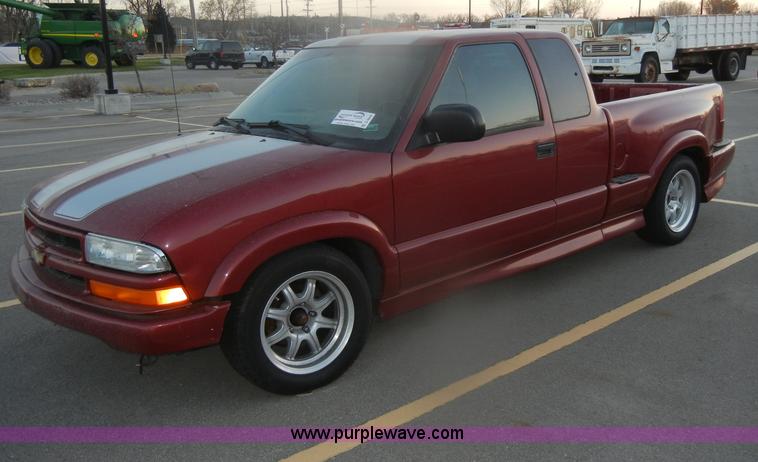 image for item D4649 2002 Chevrolet S10 Xtreme