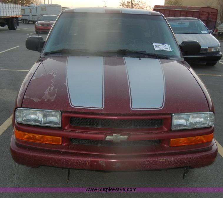 image for item D4649 2002 Chevrolet S10 Xtreme