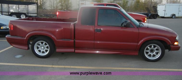 image for item D4649 2002 Chevrolet S10 Xtreme