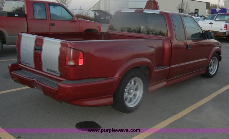 image for item D4649 2002 Chevrolet S10 Xtreme